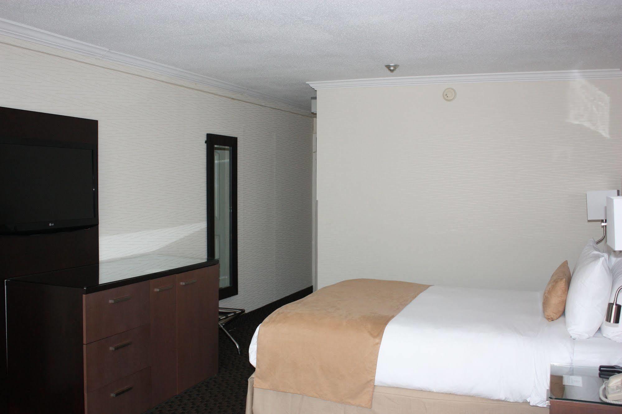 Radisson Hotel Sudbury Exterior foto